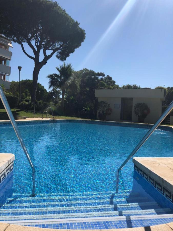 Ansa Beach Apartment - Cabopino, Marbella - Garden Level Zewnętrze zdjęcie