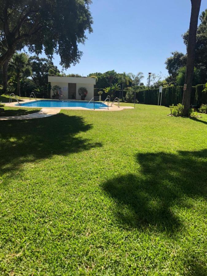 Ansa Beach Apartment - Cabopino, Marbella - Garden Level Zewnętrze zdjęcie